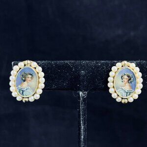 1/20 12k Gold Filled Framed Blue Lady Portrait Screw Back Earrings (5286)